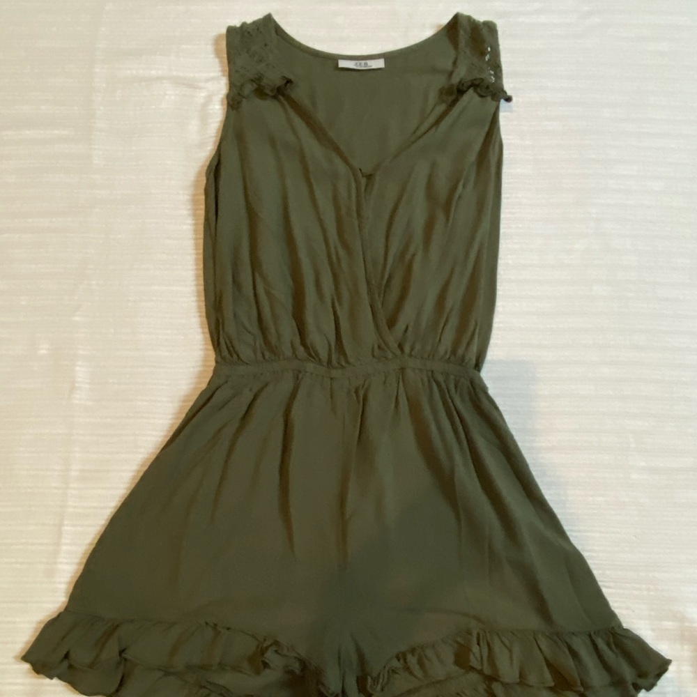 Army green jumper
